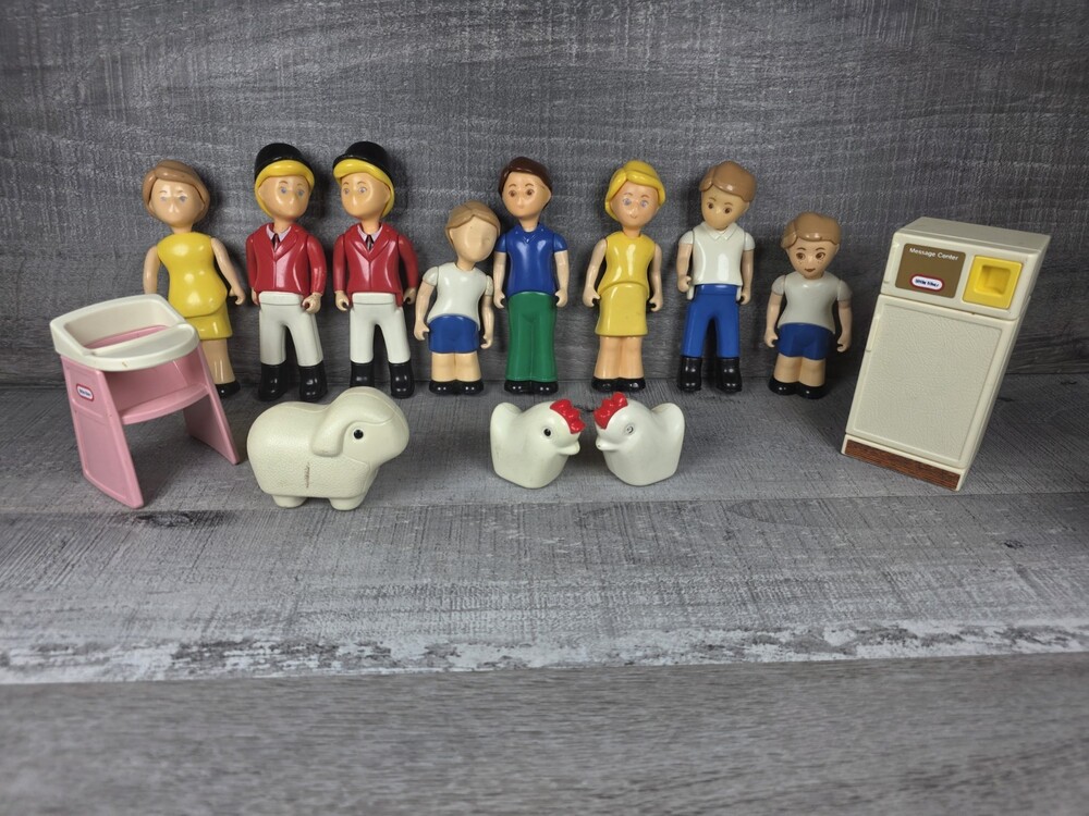 Lot 13 Family Little Tikes Place Dollhouse People Chickens Sheep Furniture g78